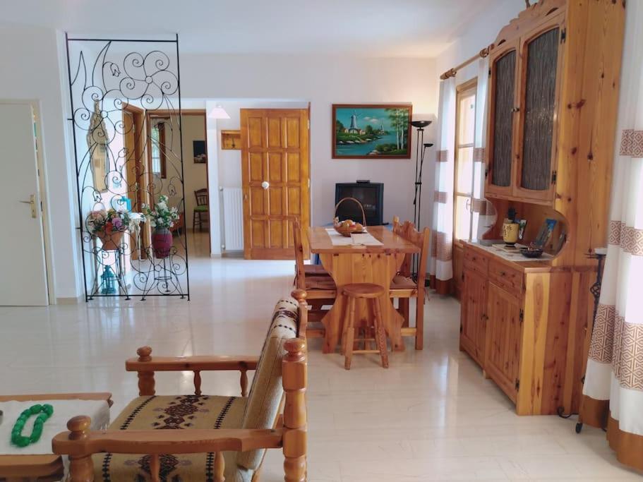 סובאלה Explore Aegina Island מראה חיצוני תמונה
